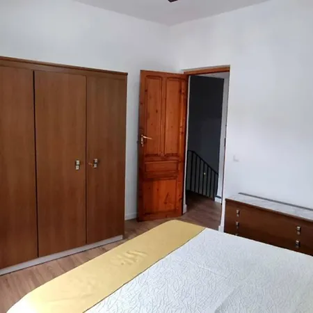 Casa Pedra De Roder